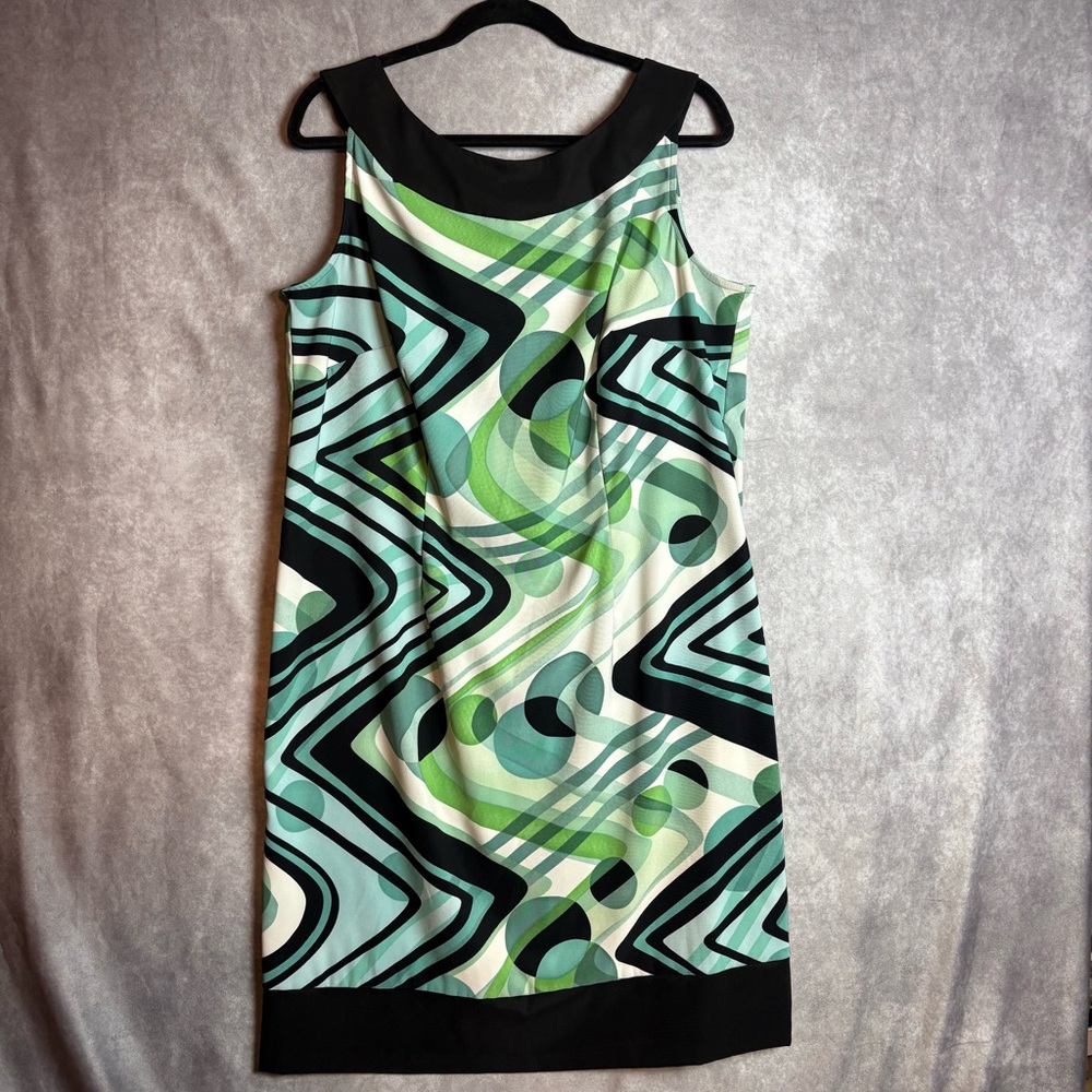 Connected Woman Green and Blue Geometric Retro Style Dress Plus Size 16